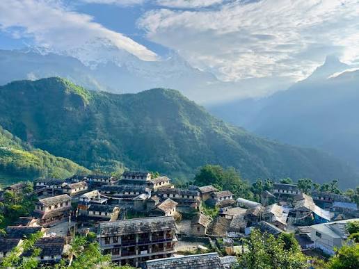 Ghandruk beneath the Annapurnas