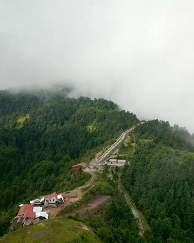 Sailung rolling green hills
